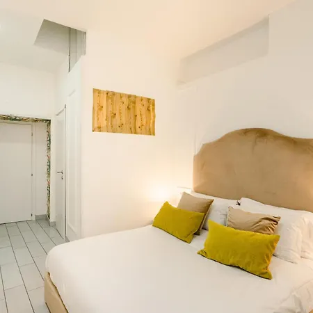 Bed & Breakfast Random Naples