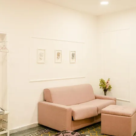 ベッド・アンド・ブレックファスト Random