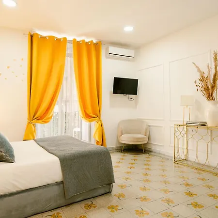 ベッド・アンド・ブレックファスト Random ナポリ